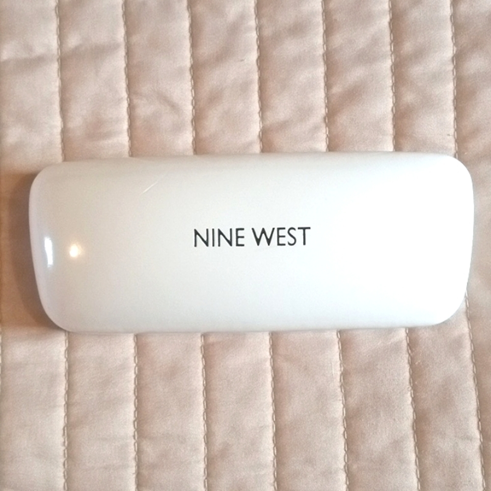 Nine West Glasses Case White NWOT